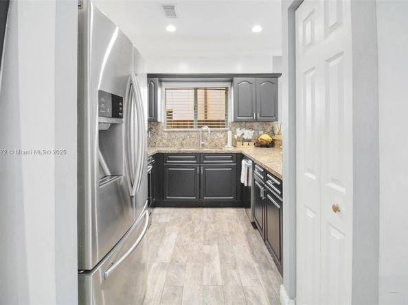 1033 NE 41st Ave, Homestead FL 33033