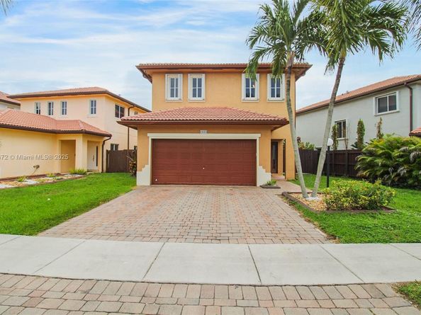 1033 NE 41st Ave, Homestead FL 33033