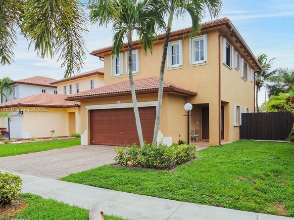 1033 NE 41st Ave, Homestead FL 33033