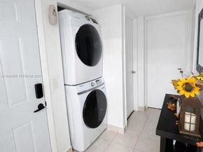 8460 SW 154th Cir Ct 121, Miami FL 33193