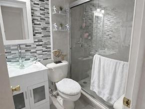 8460 SW 154th Cir Ct 121, Miami FL 33193