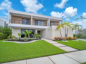 16572 S Botaniko Dr S, Weston FL 33326