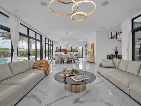 16572 S Botaniko Dr S, Weston FL 33326