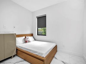 16572 S Botaniko Dr S, Weston FL 33326