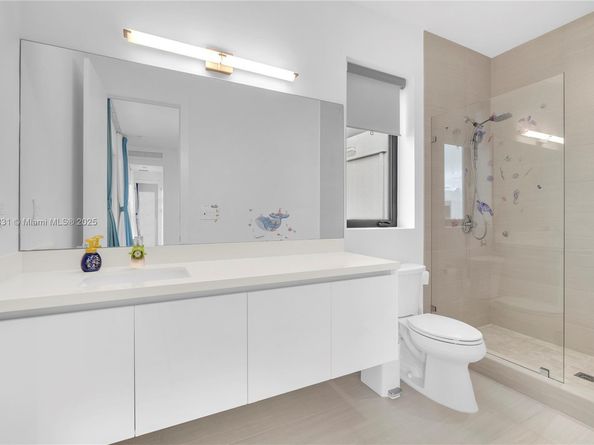 16572 S Botaniko Dr S, Weston FL 33326