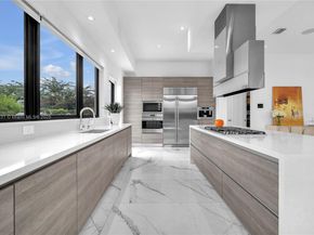 16572 S Botaniko Dr S, Weston FL 33326