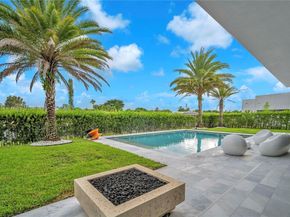 16572 S Botaniko Dr S, Weston FL 33326