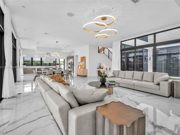 16572 S Botaniko Dr S, Weston FL 33326