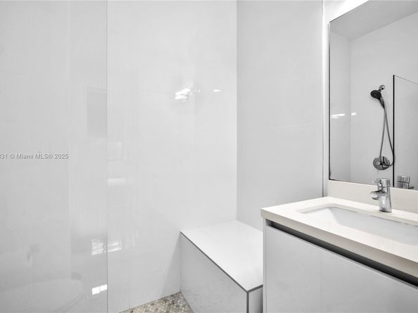 16572 S Botaniko Dr S, Weston FL 33326