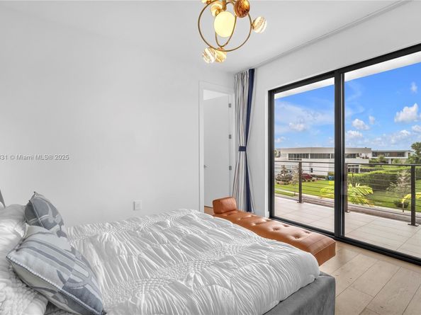 16572 S Botaniko Dr S, Weston FL 33326