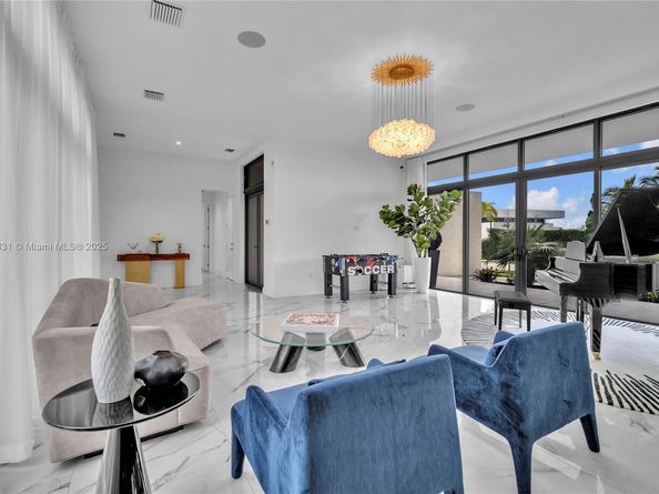 16572 S Botaniko Dr S, Weston FL 33326