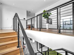 16572 S Botaniko Dr S, Weston FL 33326