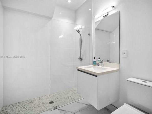 16572 S Botaniko Dr S, Weston FL 33326