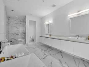 16572 S Botaniko Dr S, Weston FL 33326