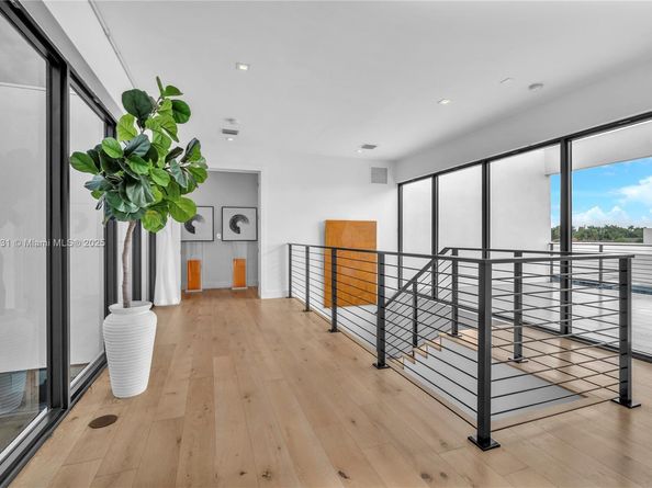 16572 S Botaniko Dr S, Weston FL 33326