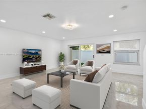 4456 Crystal Lake Dr, Deerfield Beach FL 33064