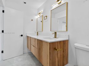 4456 Crystal Lake Dr, Deerfield Beach FL 33064