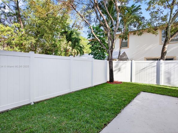 4456 Crystal Lake Dr, Deerfield Beach FL 33064