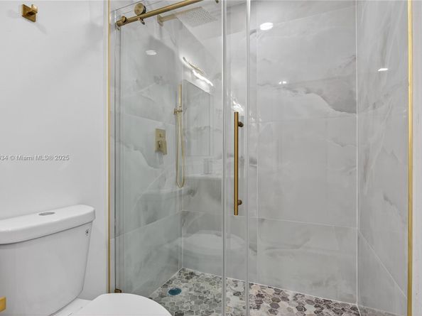 4456 Crystal Lake Dr, Deerfield Beach FL 33064