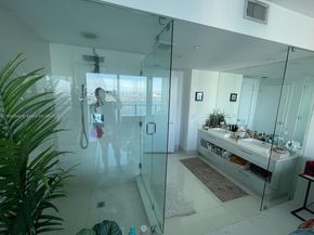 650 NE 32nd St 4406, Miami FL 33137