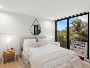 521 Holiday Dr, Hallandale Beach FL 33009