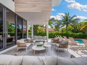 521 Holiday Dr, Hallandale Beach FL 33009