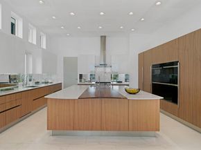 1825 Cleveland Rd, Miami Beach FL 33141
