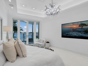 1825 Cleveland Rd, Miami Beach FL 33141