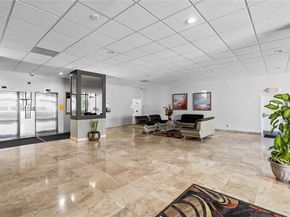 437 Golden Isles Dr 11J, Hallandale Beach FL 33009