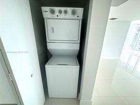 92 SW 3rd St 1605, Miami FL 33130