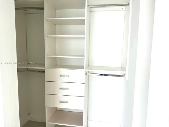 92 SW 3rd St 1605, Miami FL 33130