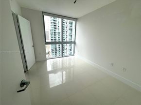92 SW 3rd St 1605, Miami FL 33130
