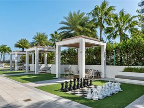 10 Venetian Way 604, Miami Beach FL 33139