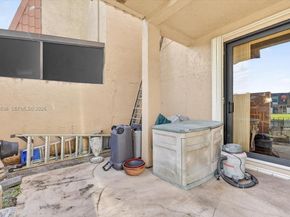 9125 Limetree Ln 168, Pembroke Pines FL 33024