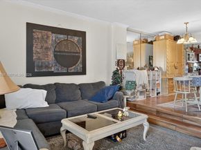 9125 Limetree Ln 168, Pembroke Pines FL 33024