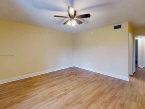 7220 Lake Cir Dr 106, Margate FL 33063