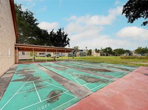 7220 Lake Cir Dr 106, Margate FL 33063