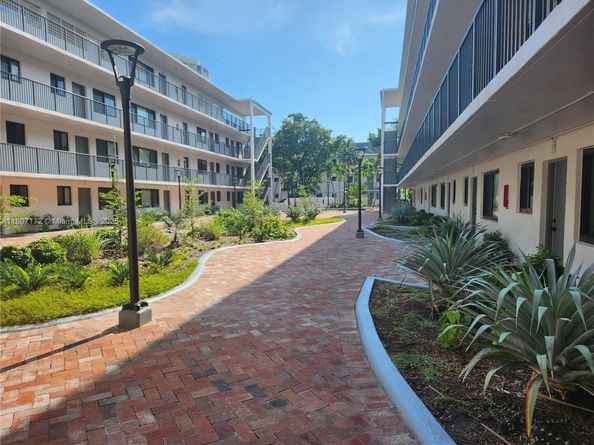 2924 Day Ave PH4N, Coconut Grove FL 33133