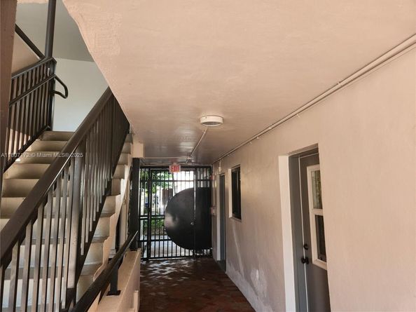 2924 Day Ave PH4N, Coconut Grove FL 33133