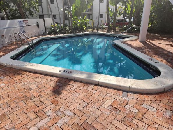 2924 Day Ave PH4N, Coconut Grove FL 33133