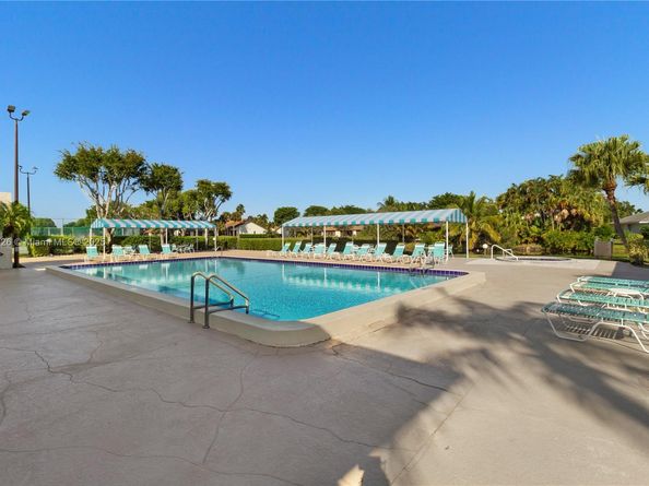 7831 Willow Spring Dr 525, Lake Worth FL 33467