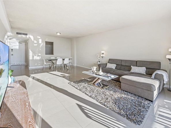 5601 Collins Ave 1618, Miami Beach FL 33140