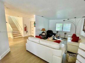 155 S Granada Ave, Weston FL 33326