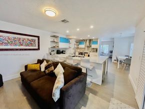 155 S Granada Ave, Weston FL 33326