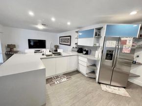 155 S Granada Ave, Weston FL 33326