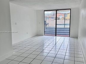 9678 Fontainebleau Blvd 111, Miami FL 33172