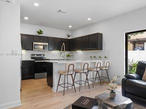 9380 W 33rd Ln, Hialeah FL 33018