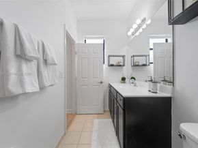 9380 W 33rd Ln, Hialeah FL 33018