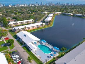 820 SW 11th Ave 5B, Hallandale Beach FL 33009