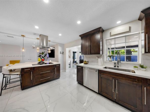 13215 SW 53rd St, Miami FL 33175